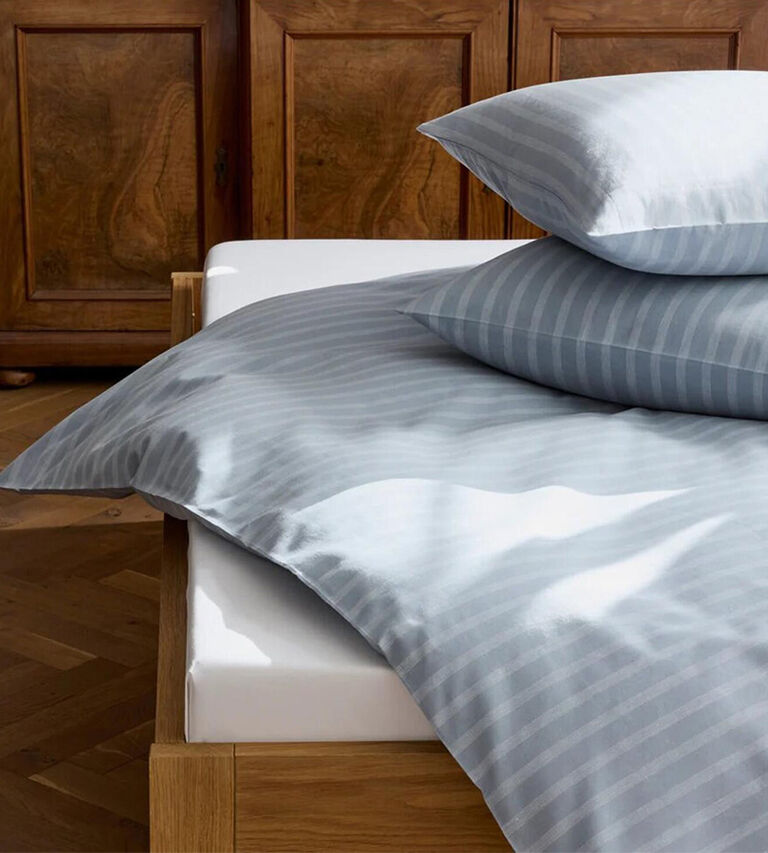 Se det nyeste fra Georg Jensen Damask hos Illums Bolighus