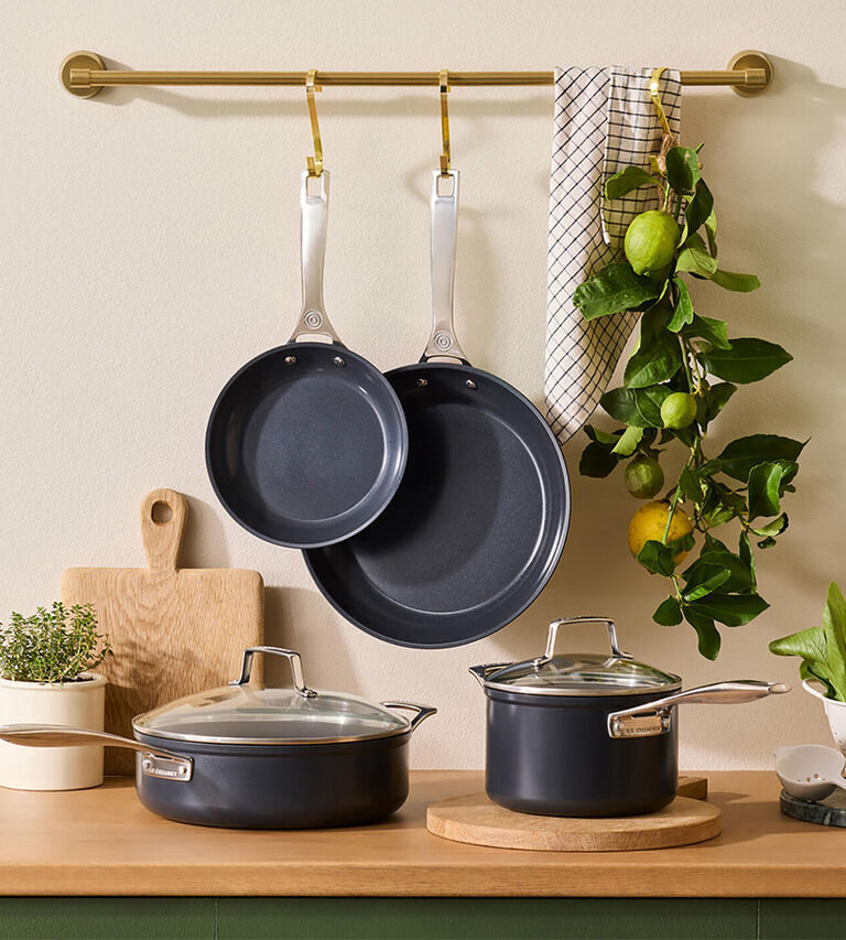 Shop Le Creuset hos Illums Bolighus