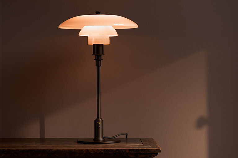 Louis Poulsen | Shop PH 3/2 Dusty Terracotta bordlampe