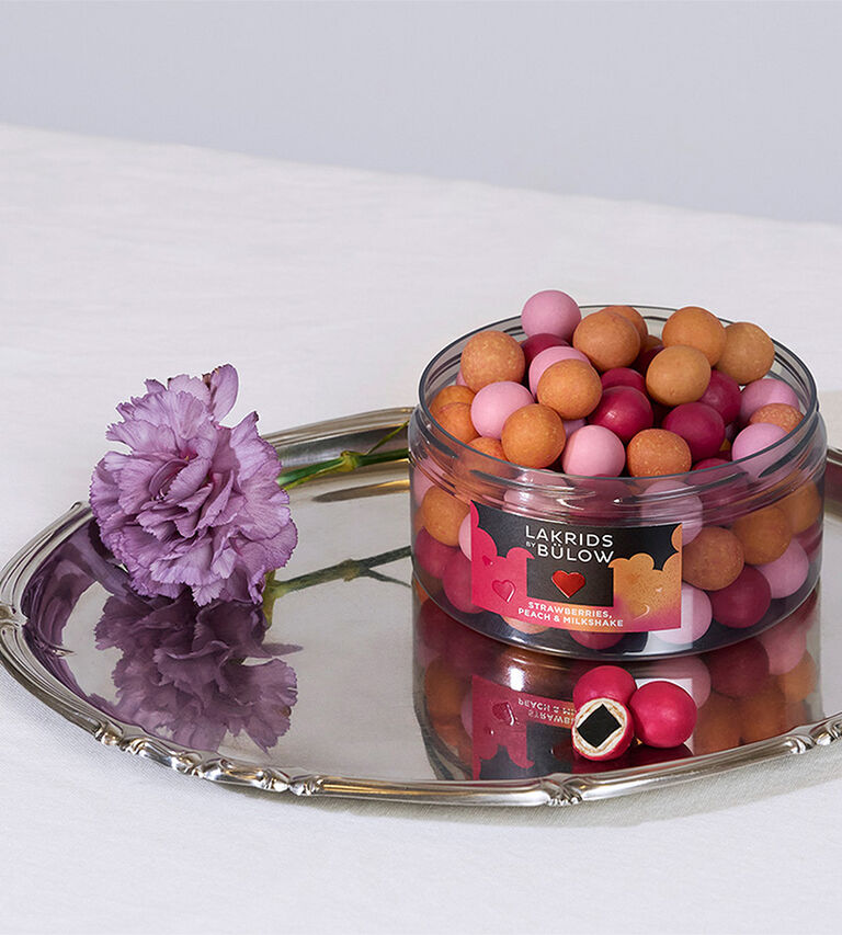 Shop Lakrids by B&uuml;low LOVE i Illums Bolighus