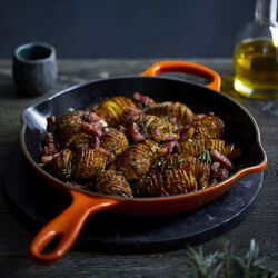 Signature st&oslash;bejern stegepande &Oslash; 23 cm, volcanic, Le Creuset