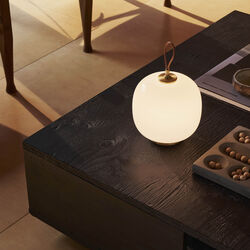 VL45 Radiohus Portable lampe, pale rose VL45 Radiohus Portable lampe, pale rose, Louis Poulsen