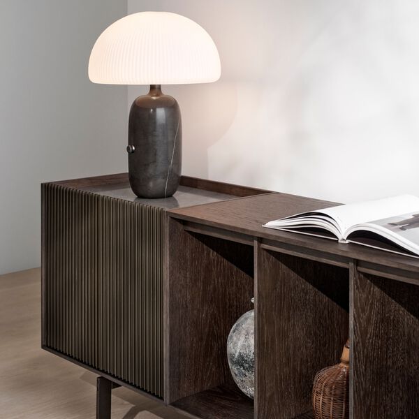 VIPP675 Chimney kabinet, mørk eg VIPP675 Chimney kabinet, mørk eg, Vipp