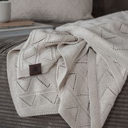 Strikket Pude Mauntain, beige melange, By LOHN