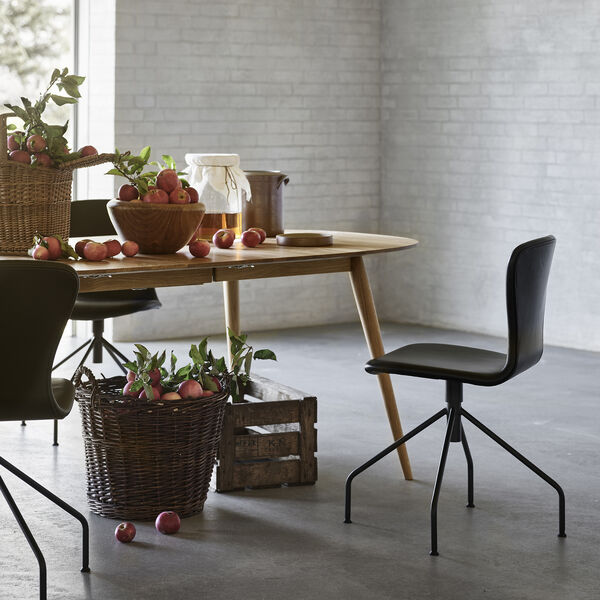 PLAY Chair Swing spisebordsstol, sort, Bruunmunch Furniture