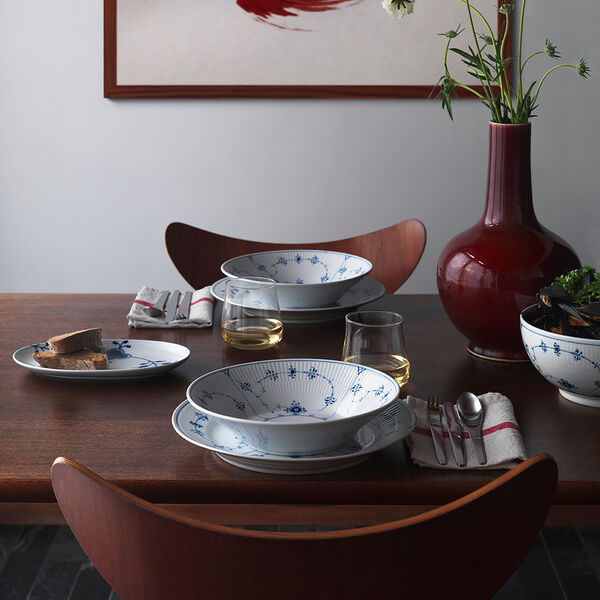 Musselmalet Riflet dyb tallerken Ø 24 cm Musselmalet Riflet dyb tallerken Ø 24 cm, Royal Copenhagen