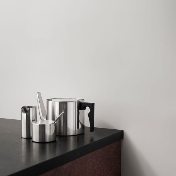 AJ tekande AJ tekande, Stelton
