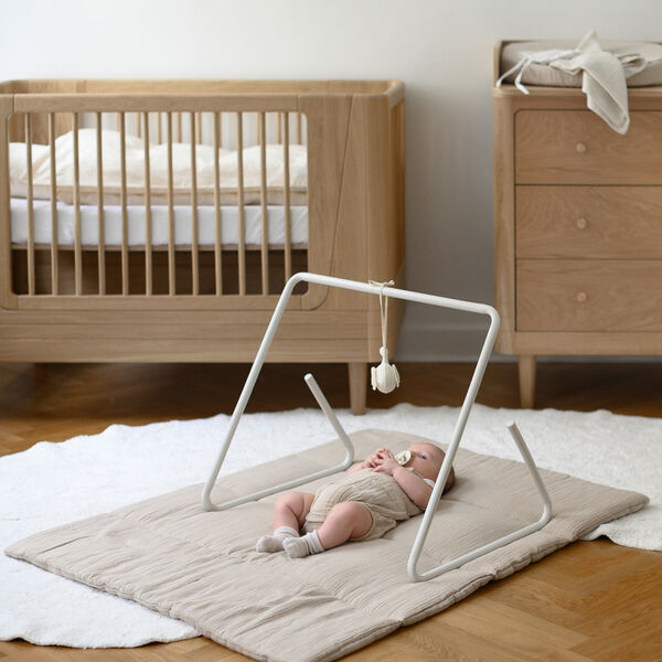 Calm leget&aelig;ppe, latte, We Are Bitte