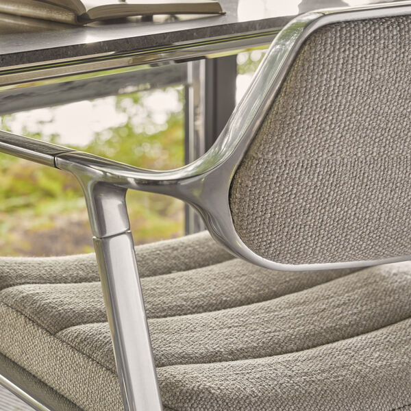 VIPP453 Swivel+ Chair with Castors, dark sand/polished aluminium, Vipp