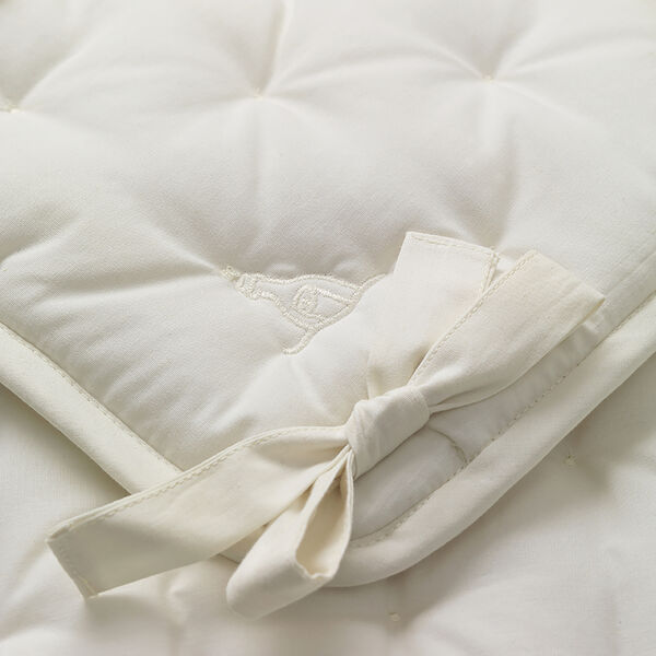 Nori sengerand, pure nature, Dear April