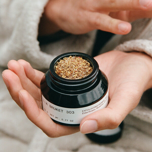 No. 303 Exfoliating Herbal Peel, elderflower/rosehip/enzymes, L:a Bruket