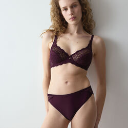 Amourette W, claret, Triumph