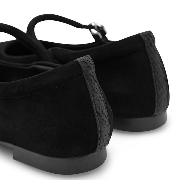 Cathy S, black, WODEN