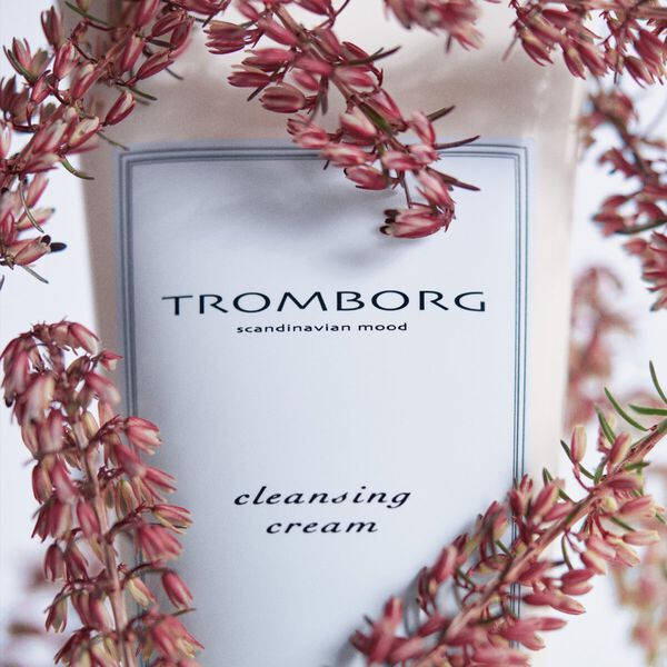Cleansing Cream, Tromborg