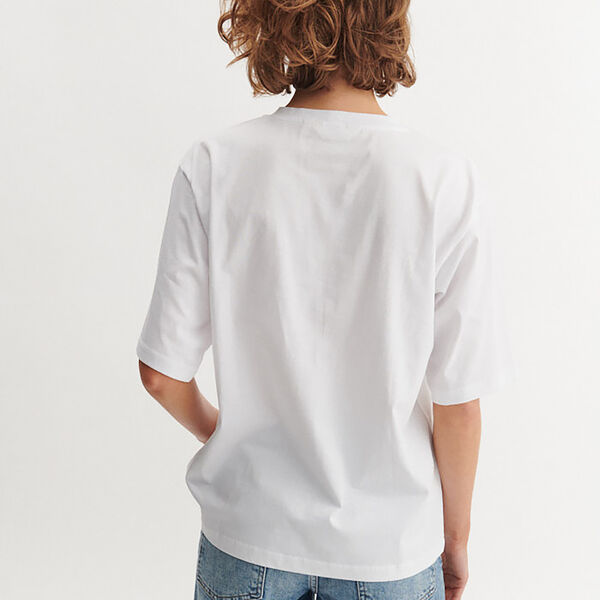 Raja Tee Red Lip, bright white/red lip, Basic Apparel