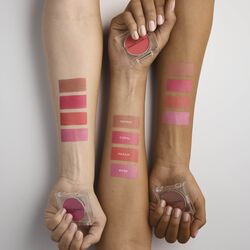 Blush Vintage, Tromborg