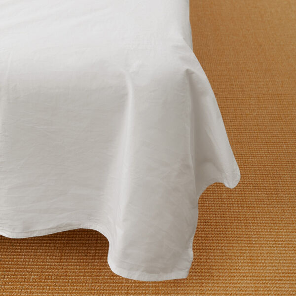 Flat Sheet I | White | Lagen, Aiayu