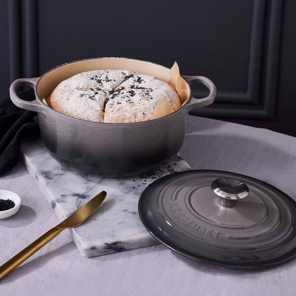 Signature rund st&oslash;bejernsgryde &Oslash; 28 cm, flint, Le Creuset