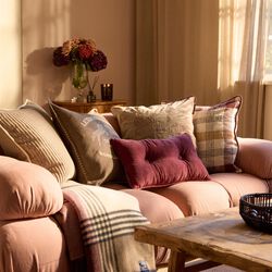 Buttoned Pillow, burgundy, Lexington