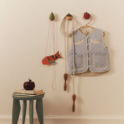 Apple Hand-carved Hook | Poppy Red | B&oslash;rneknage, Ferm Living