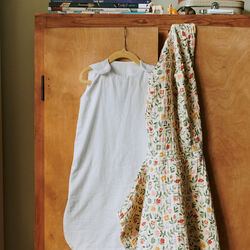 Sylvia sovepose TOG 1 sommer, dew stripe, Dear April