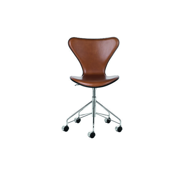 Serie 7&trade; 3117 forsidepolstret kontorstol, Grace Walnut, Fritz Hansen