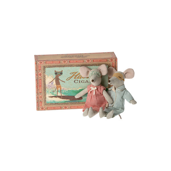 Mor og far mus i cigaræske Mor og far mus i cigaræske, Maileg