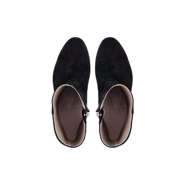 Bella, black, Roccamore