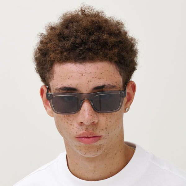 NEW DYLAN solbriller, crystal grey, MESSYWEEKEND