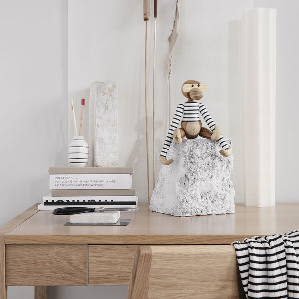 Abe x N&oslash;rgaard paa Str&oslash;get lille, hvid/sort, Kay Bojesen Denmark