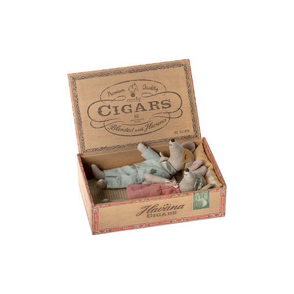 Mor og far mus i cigaræske Mor og far mus i cigaræske, Maileg