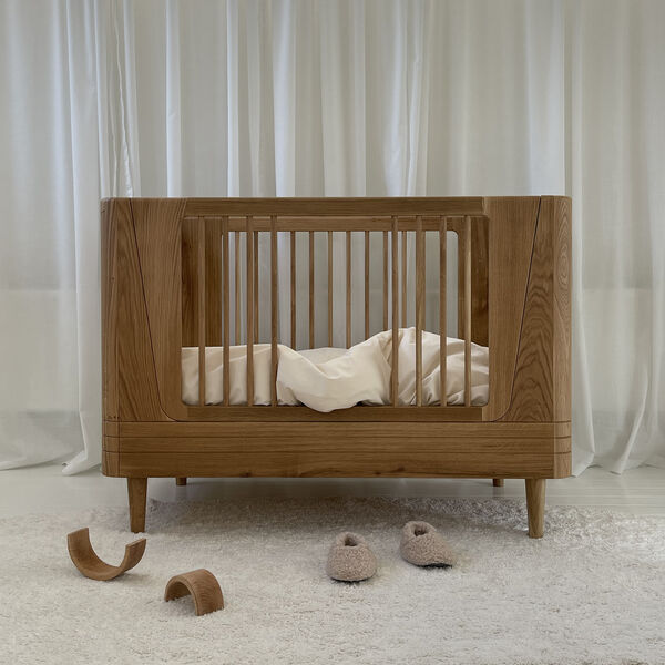 Baby senget&oslash;j, hval, We Are Bitte