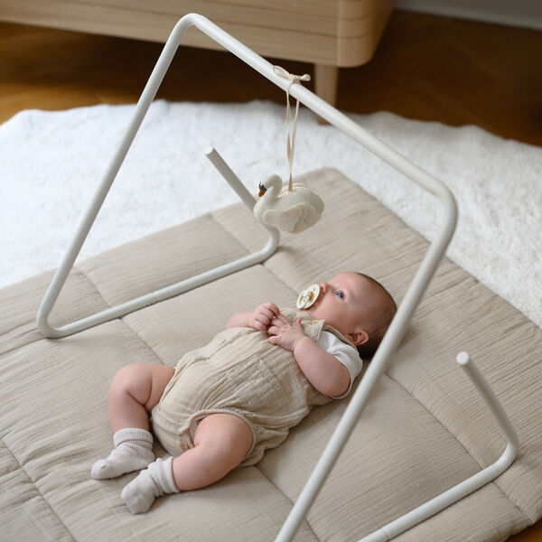 Calm leget&aelig;ppe, latte, We Are Bitte