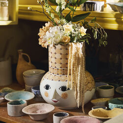 Olga Vase, sand, Bj&oslash;rn Wiinblad