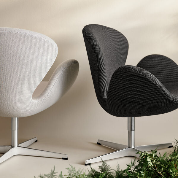 Svanen™ 3320 loungestol, black/grey 0198, Fritz Hansen