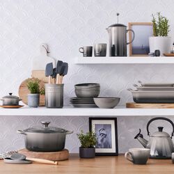 Signature rund st&oslash;bejernsgryde &Oslash; 24 cm, flint, Le Creuset