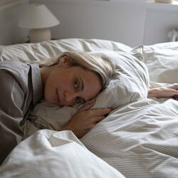 HOVEDPUDEBETR&AElig;K, creme black plaid, Studio Feder