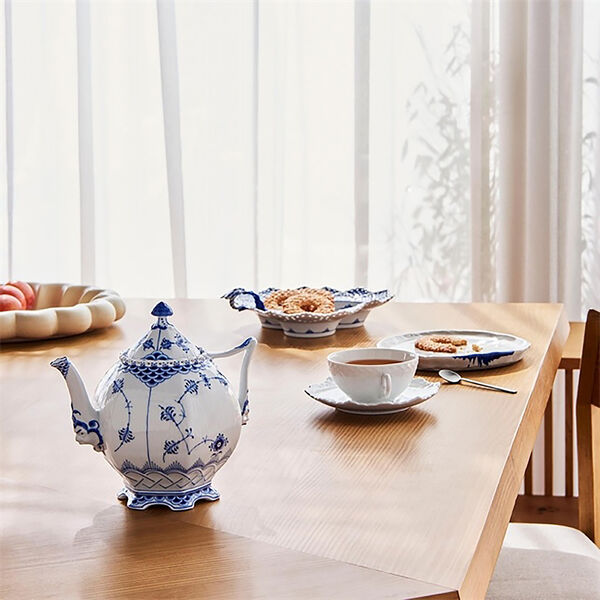 Hvid Riflet Helblonde Kop med Underkop, Royal Copenhagen