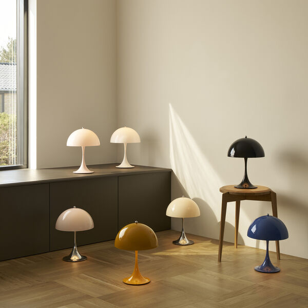 Panthella 250 Portable bordlampe, opaque black, Louis Poulsen