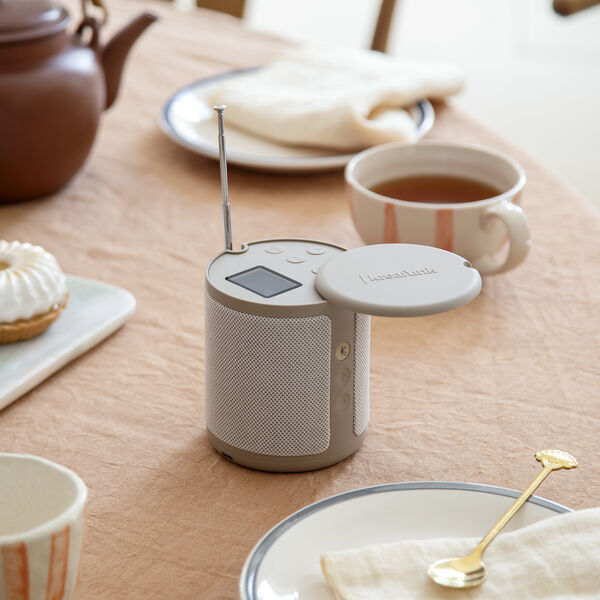 Dabbie Radio, ivory sand, Kreafunk