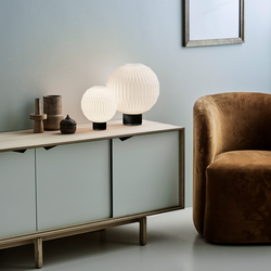 Le Klint 375 bordlampe med standardsk&aelig;rm, sort, LE KLINT