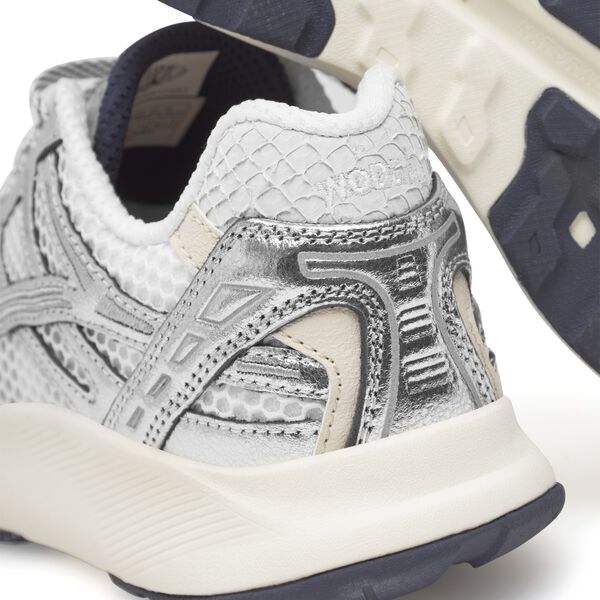 Freja Metallic, silver, WODEN