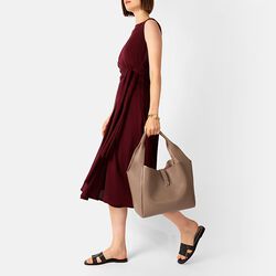 Zaira Hobo Bag M, taupe, Aigner