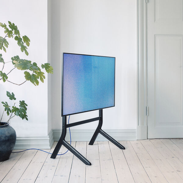 Hopper, black oak, Pedestal