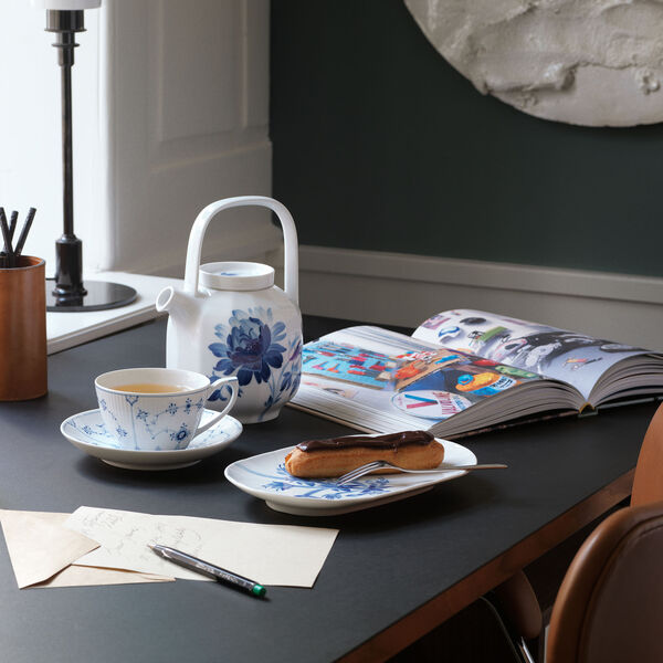 Musselmalet Riflet kop med underkop 28 cl, Royal Copenhagen