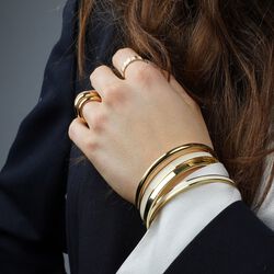 AN-O Bracelet, light gold, bangle up