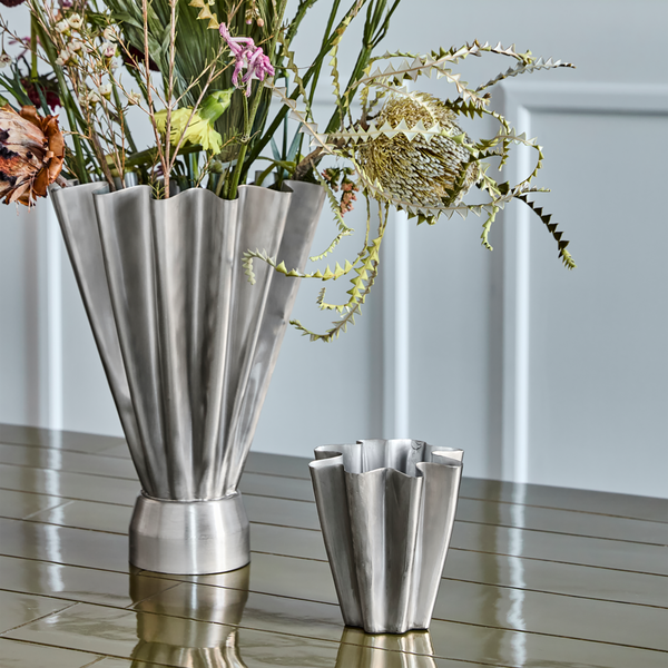 HDFlood Vase, b&oslash;rstet s&oslash;lvfinish, House Doctor