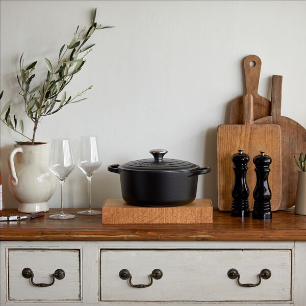 Signature rund st&oslash;bejernsgryde &Oslash; 26 cm, matte black, Le Creuset