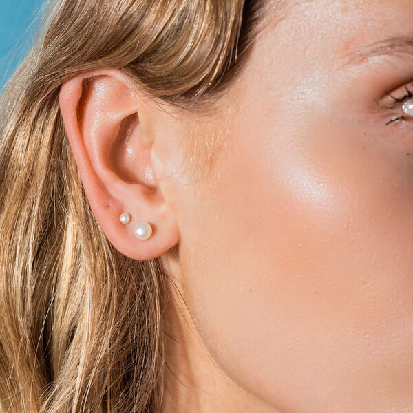 VENUS DOT MINI ØRERINGE, forgyldt/hvid VENUS DOT MINI ØRERINGE, forgyldt/hvid, House of Vincent