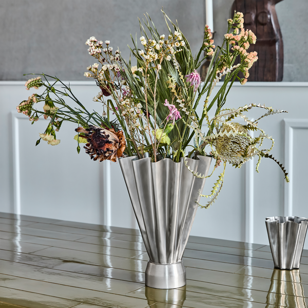 HDFlood Vase, b&oslash;rstet s&oslash;lvfinish, House Doctor